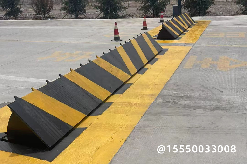 寫字樓消防栓路障機(jī)(圖1)